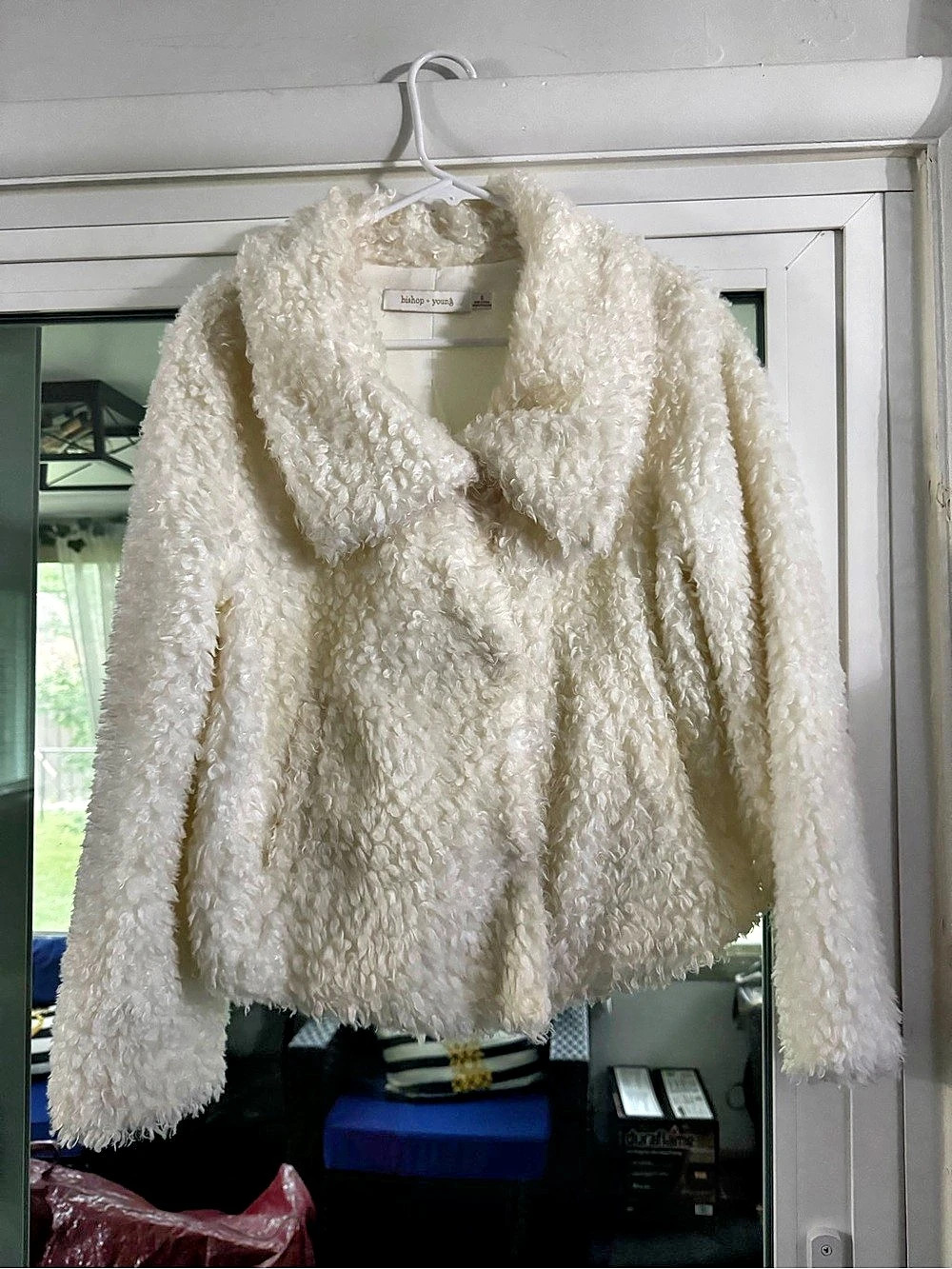Bishop + Young Anis Faux Fur Jacket Teddy Jacket in White Small